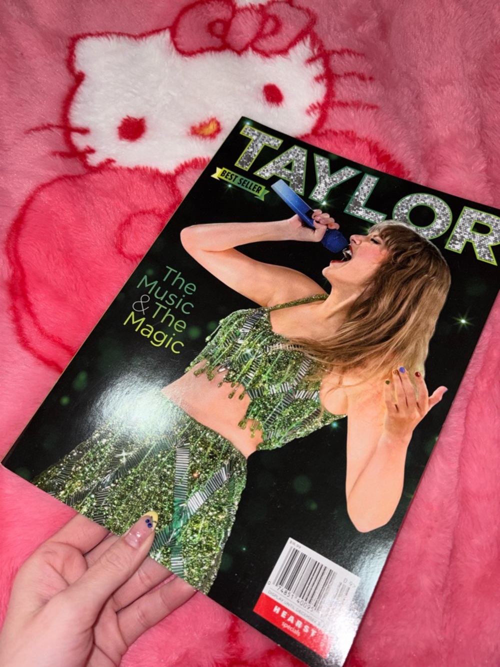 taylor swift magazine comes with poster